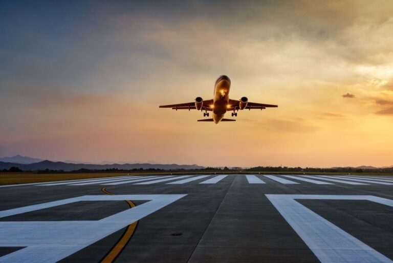 A 5-runway green field airport will be built on Dewas Road, which will cost Rs 300 crore.